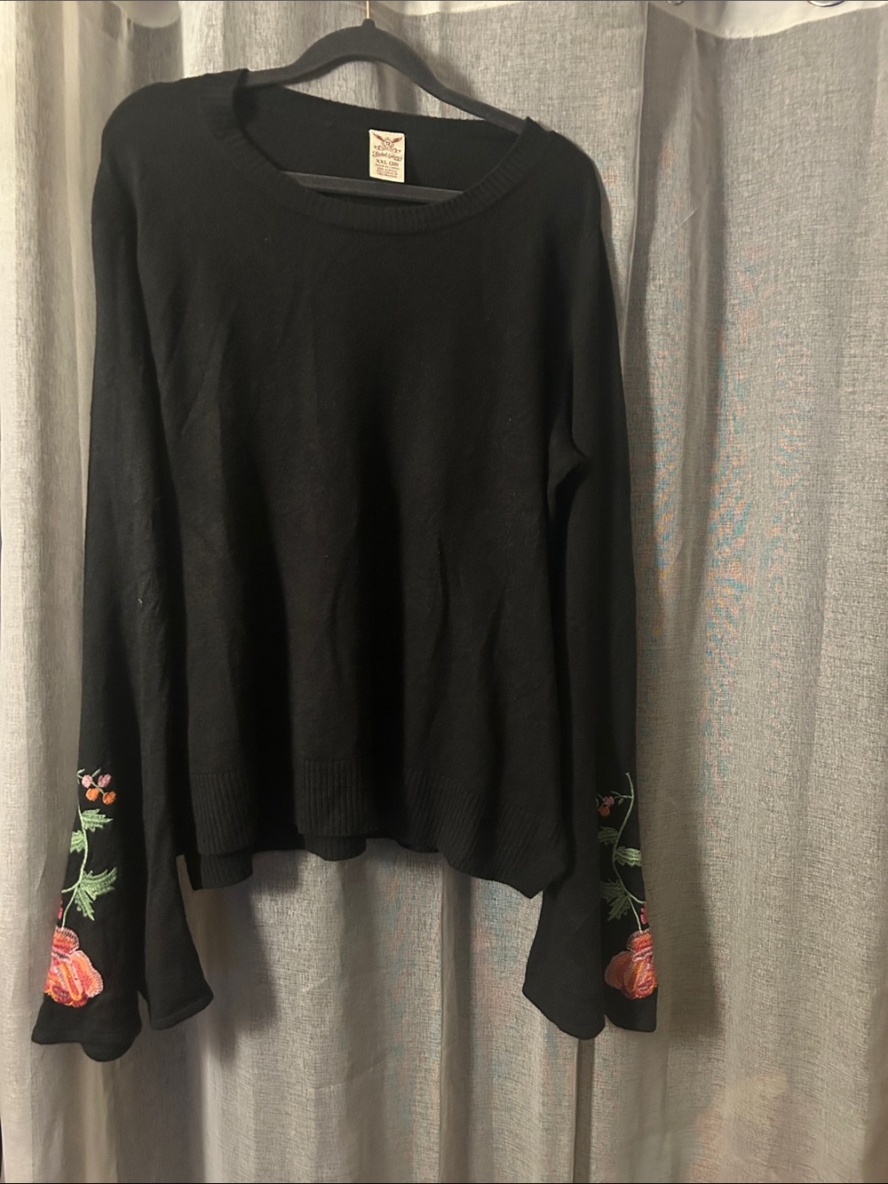 Faded Glory Black Crewneck Sweater w Floral Embroidered Bell Sleeves sz XXL/20
